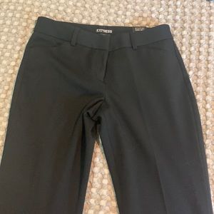 Express black dress pant. Size 2R. NWT